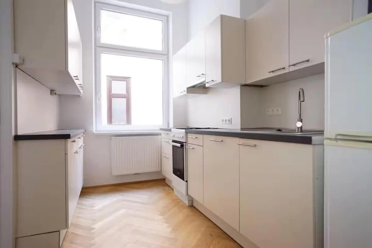 8 Minutes To Inner City I 5 Min Walk To Metro I Wifi Vienna 0*,