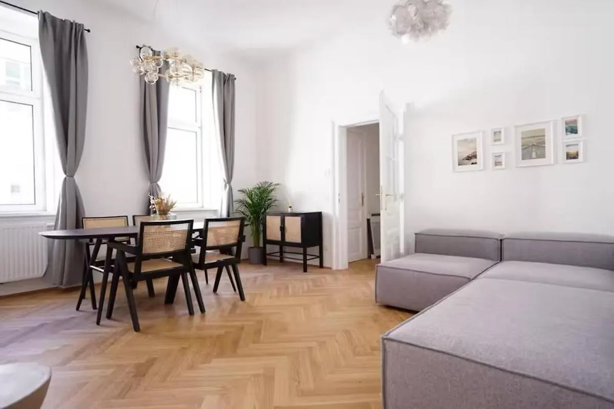 Apartment 8 Minutes To Inner City I 5 Min Walk To Metro I Wifi Vienna Austria