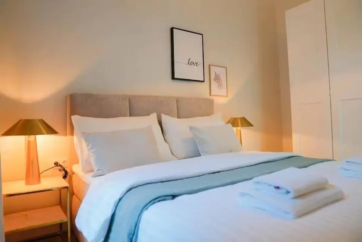 8 Minutes To Inner City I 5 Min Walk To Metro I Wifi Vienna