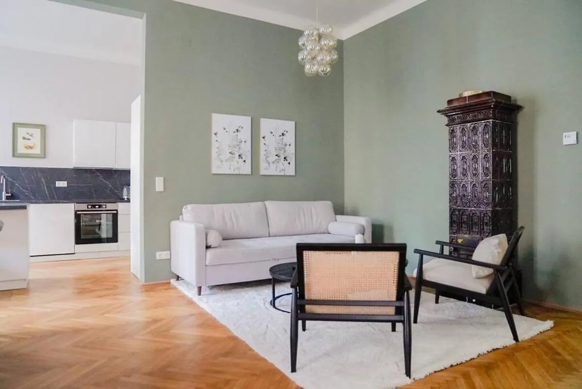8 Minutes To Inner City I 5 Min Walk To Metro I Wifi Vienna Apartment
