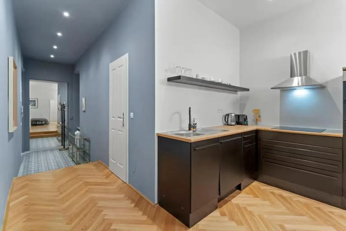 8 Minutes To Inner City I 5 Min Walk To Metro I Wifi Vienna Austria