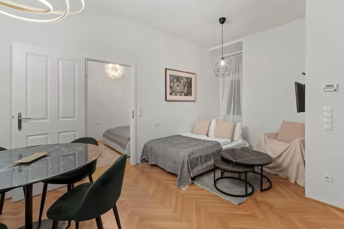 Apartment 8 Minutes To Inner City I 5 Min Walk To Metro I Wifi Vienna