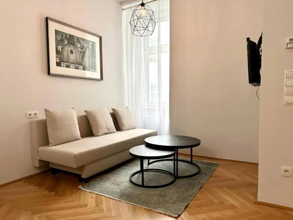 Apartment 8 Minutes To Inner City I 5 Min Walk To Metro I Wifi Vienna